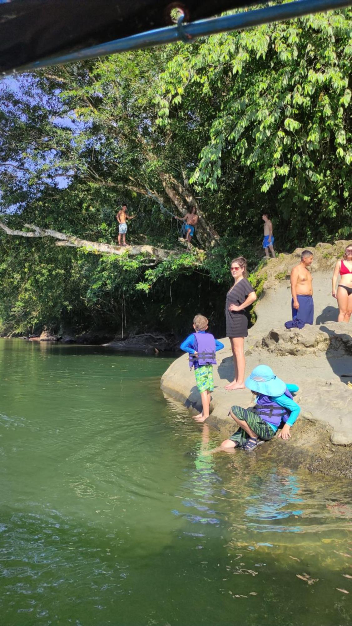 Gaia Amazon Eco Lodge Ahuano Bagian luar foto